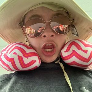 Meet your Posher, Brandon